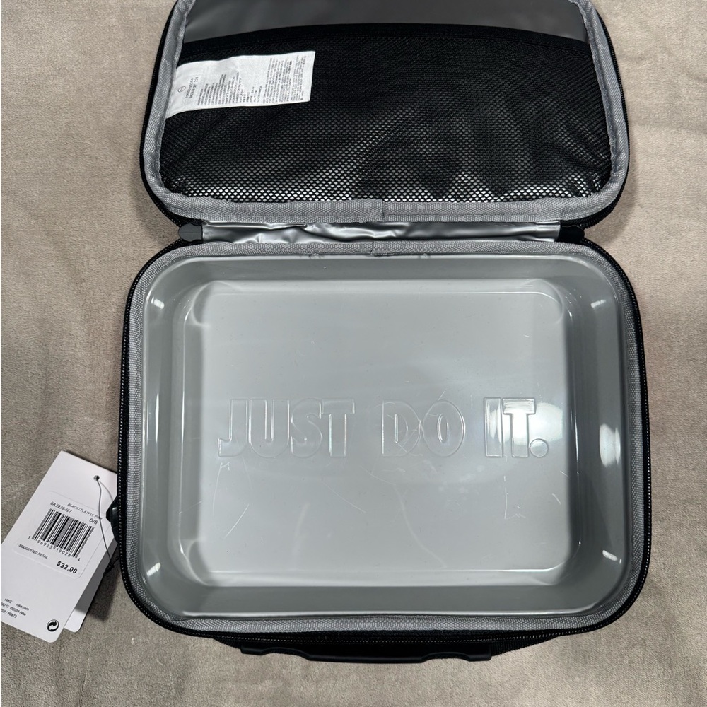 Nike Hard Shell Lunch Box - Picture 3 of 10
